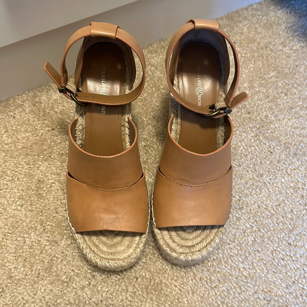 Treasure & Bond Wedges
